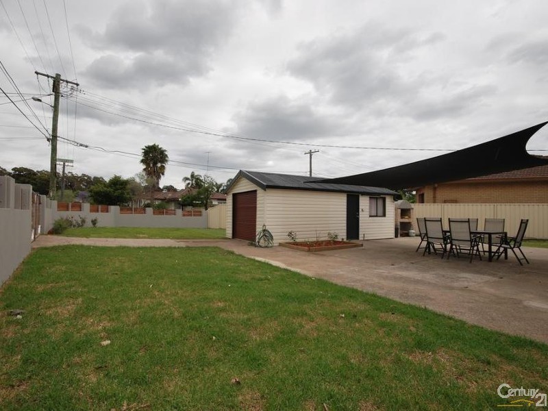 25 Moir Street, Smithfield NSW 2164