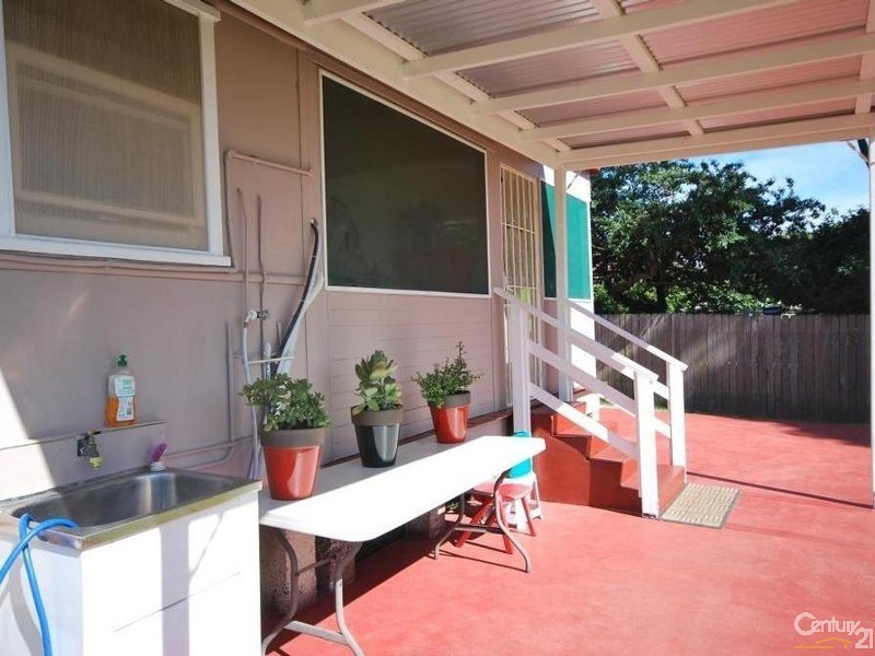 18 Hillcrest Avenue, Villawood NSW 2163