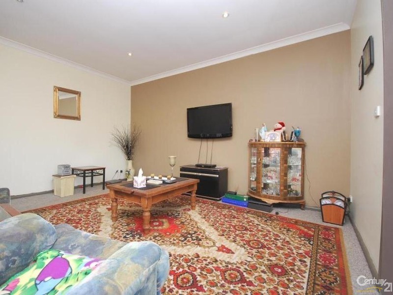 32 Robertson Road, Chester Hill NSW 2162