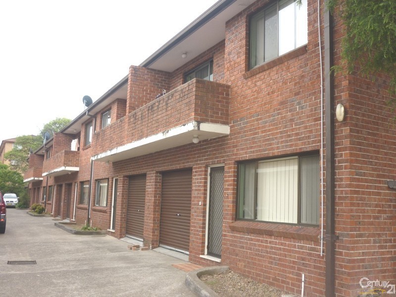 9/24 Railway Parade, Fairfield NSW 2165