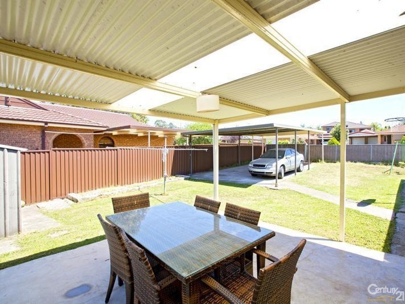 10 McCrea Close, Edensor Park NSW 2176
