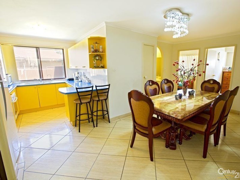 10 McCrea Close, Edensor Park NSW 2176