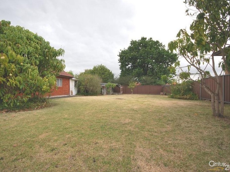 37 Macquarie Street, Fairfield NSW 2165