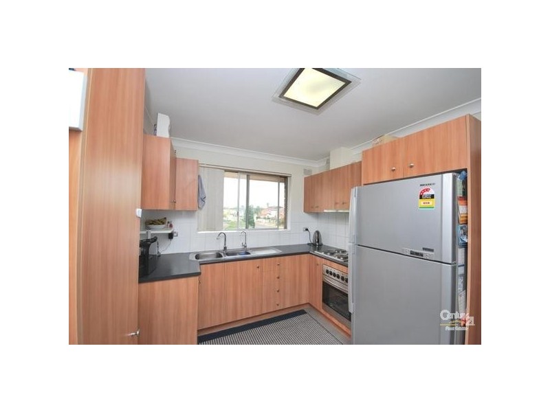Fairfield NSW 2165
