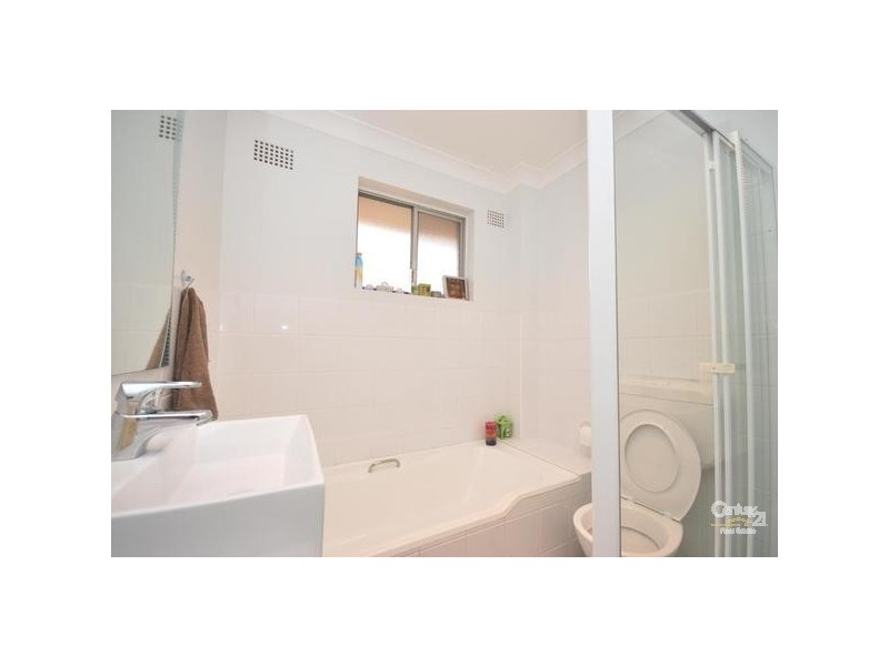 Fairfield NSW 2165