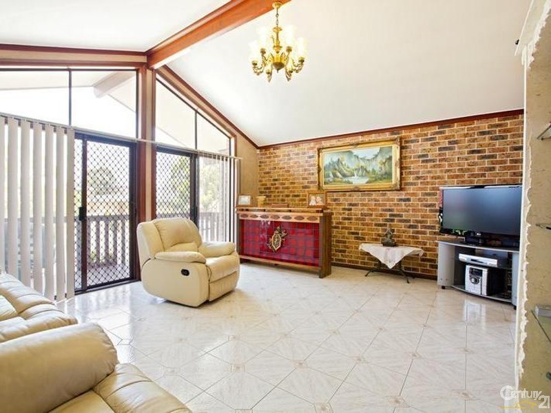 34 Bossley Road, Bossley Park NSW 2176
