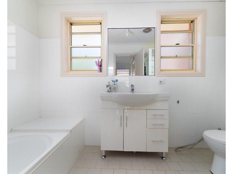 Fairfield NSW 2165