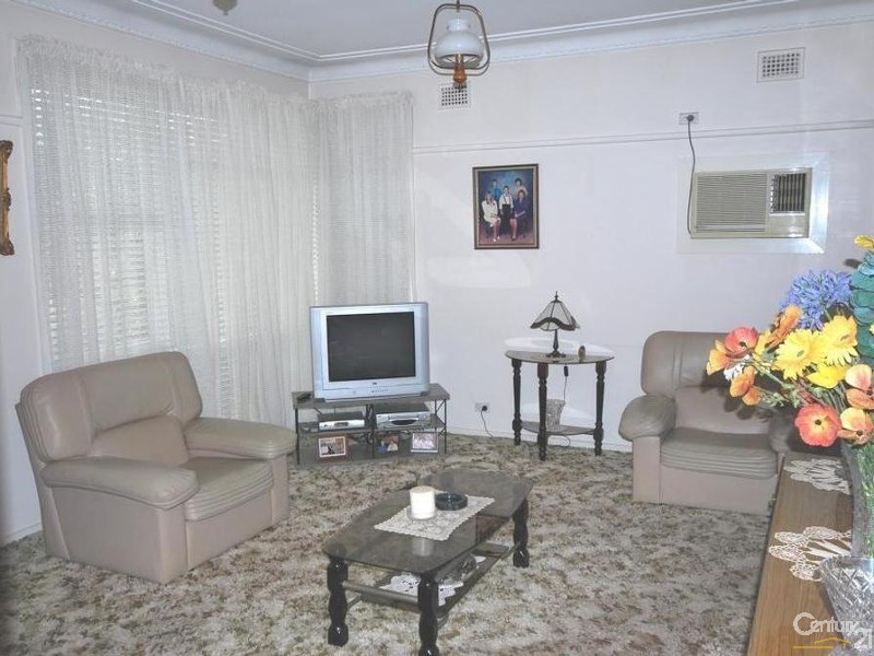 27 Bodalla Street, Fairfield Heights NSW 2165