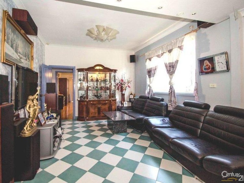 5 Lyon Avenue, Punchbowl NSW 2196