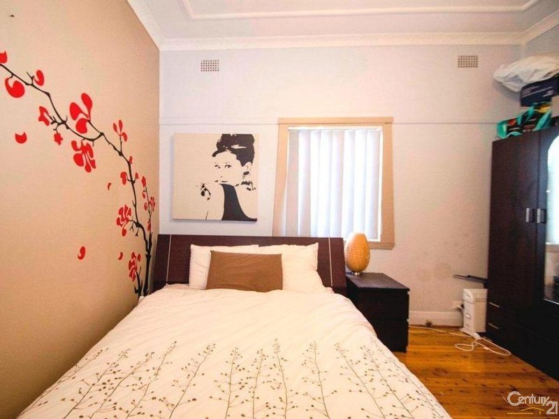 5 Lyon Avenue, Punchbowl NSW 2196