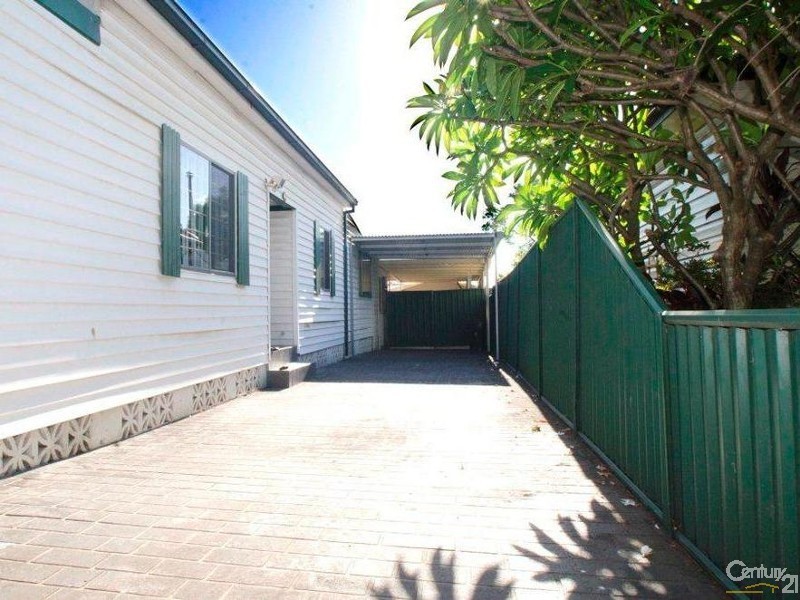 5 Lyon Avenue, Punchbowl NSW 2196