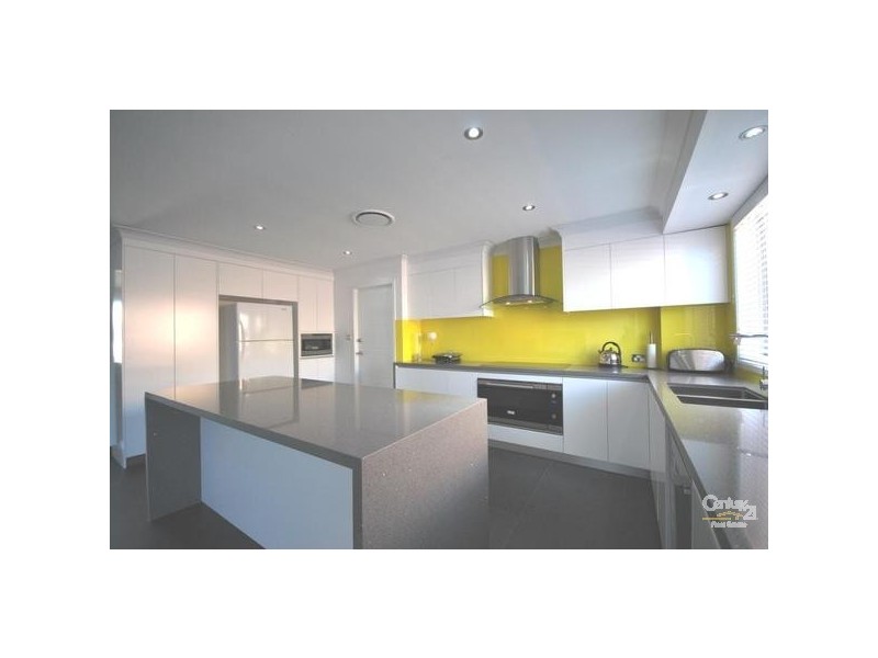 Edensor Park NSW 2176