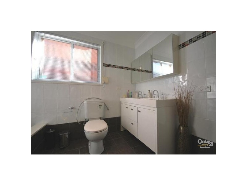 Edensor Park NSW 2176