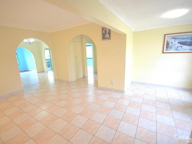 217 River Avenue, Carramar NSW 2163