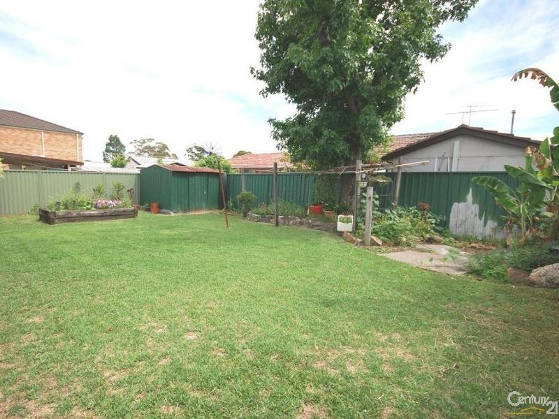 217 River Avenue, Carramar NSW 2163
