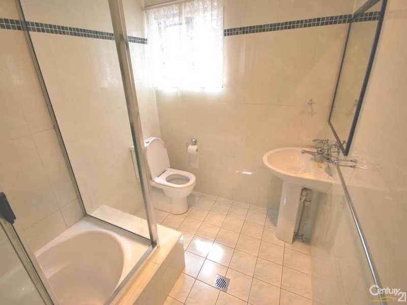 217 River Avenue, Carramar NSW 2163