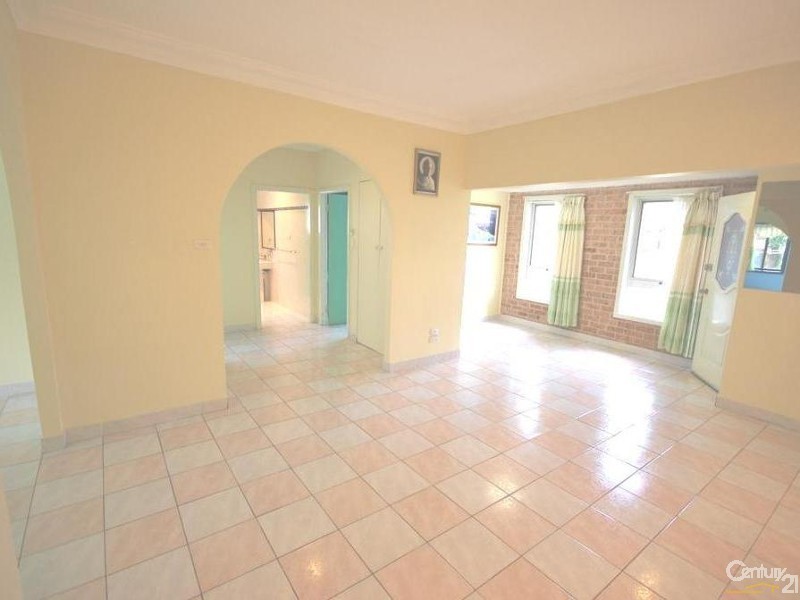 217 River Avenue, Carramar NSW 2163