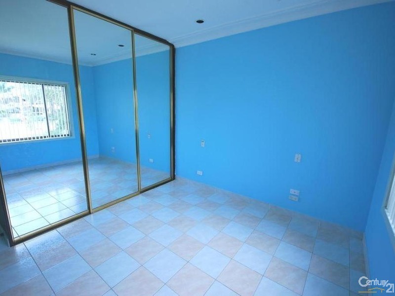 217 River Avenue, Carramar NSW 2163