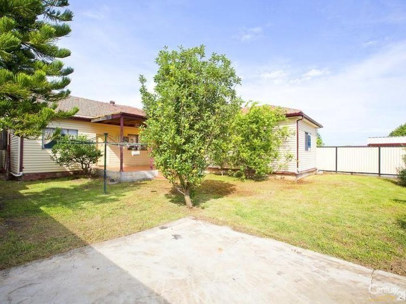 3 Alexander Street, Smithfield NSW 2164