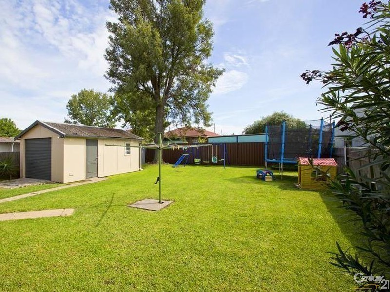 35 Kalora Avenue, Fairfield West NSW 2165