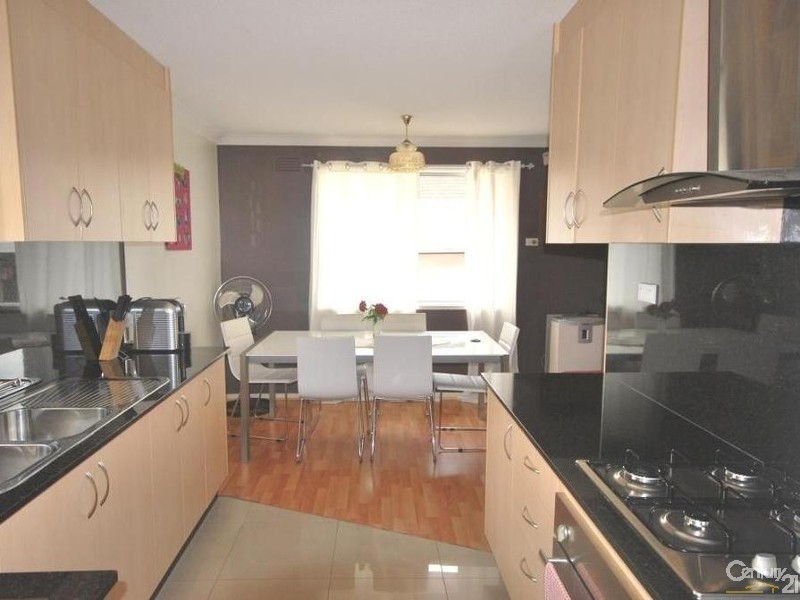 60 Tasman Parade, Fairfield West NSW 2165