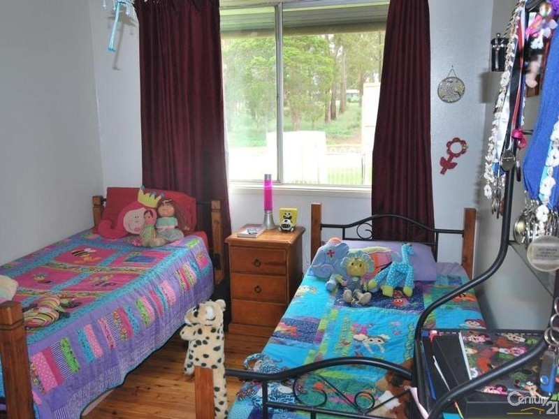 60 Tasman Parade, Fairfield West NSW 2165