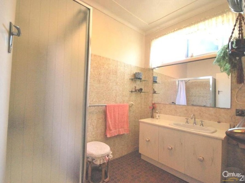 73 Station Street, Fairfield Heights NSW 2165