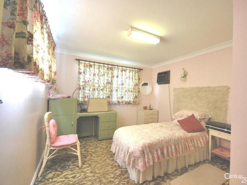 73 Station Street, Fairfield Heights NSW 2165