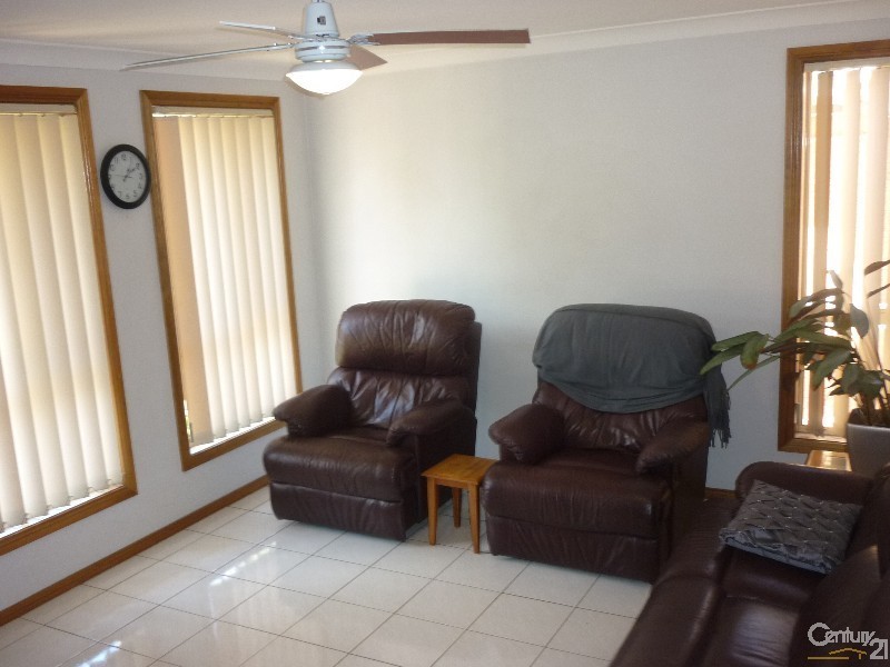 6 Tanami Close, Wakeley NSW 2176