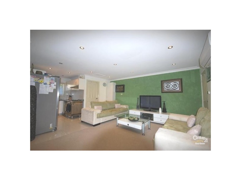 Fairfield East NSW 2165