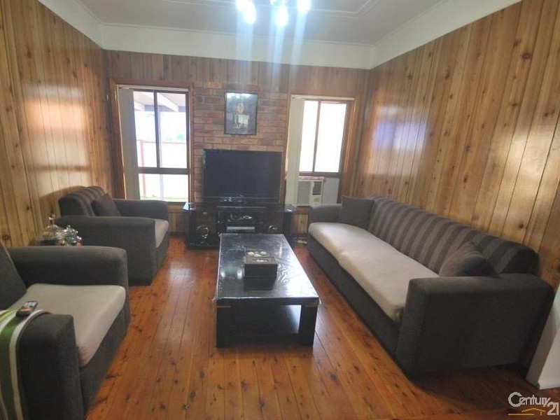 Fairfield West NSW 2165