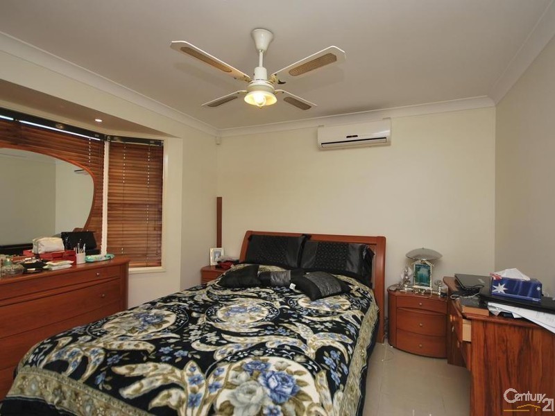 30 Saxonvale Crescent, Edensor Park NSW 2176