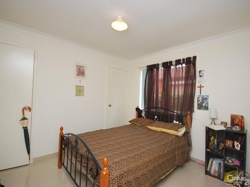 30 Saxonvale Crescent, Edensor Park NSW 2176