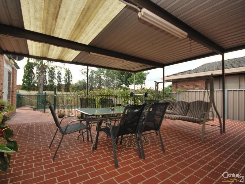 30 Saxonvale Crescent, Edensor Park NSW 2176