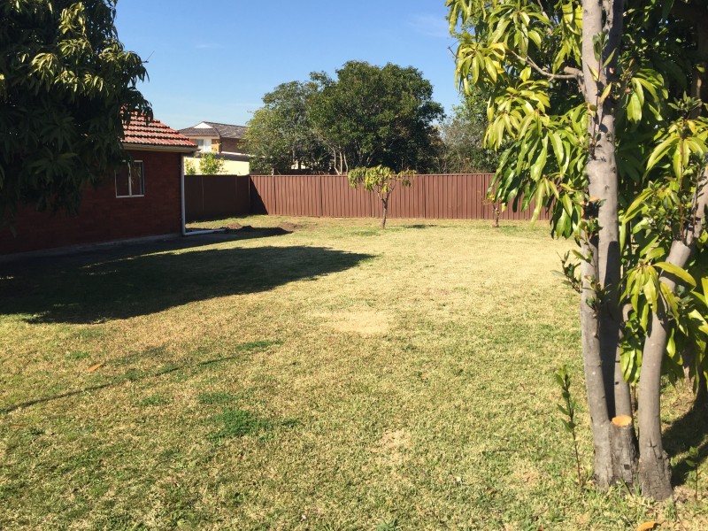 Fairfield NSW 2165