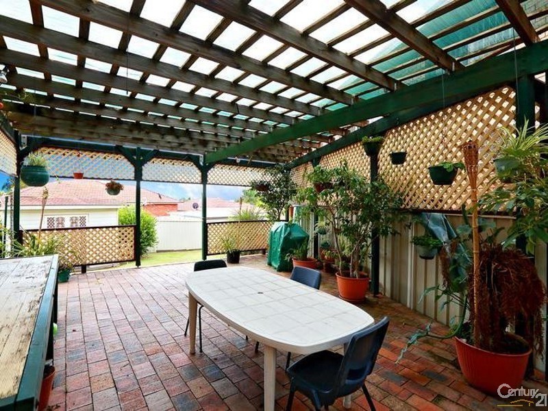 3 Toplica Place, Canley Heights NSW 2166