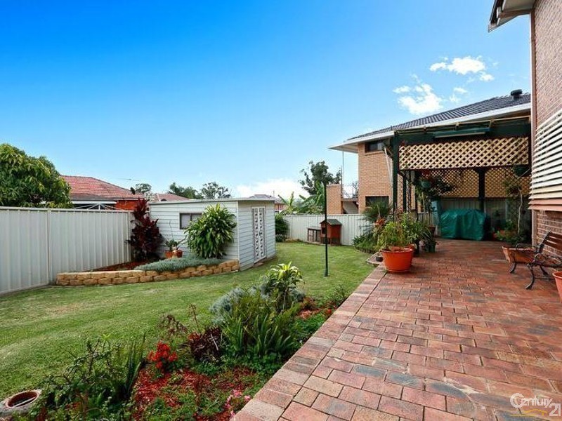 3 Toplica Place, Canley Heights NSW 2166