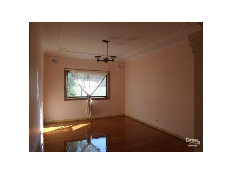 Fairfield NSW 2165