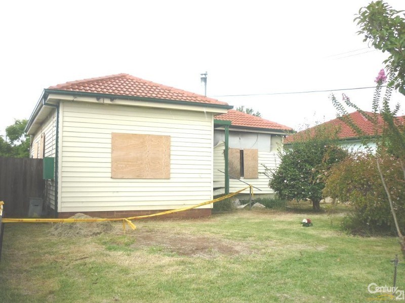 63 Goodacre Avenue, Fairfield West NSW 2165