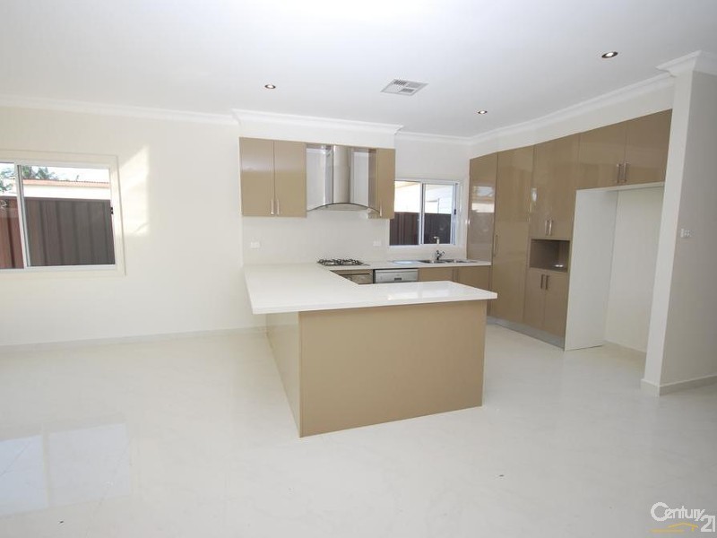 23 Rossiter Street, Smithfield NSW 2164