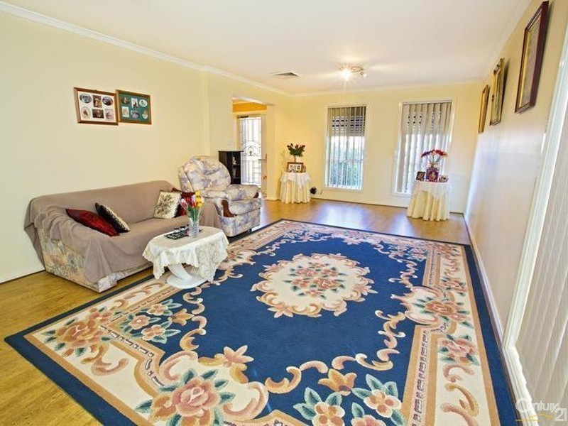 15 Baldini Place, Hinchinbrook NSW 2168