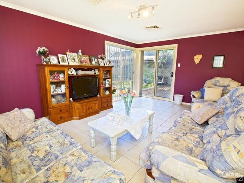 15 Baldini Place, Hinchinbrook NSW 2168