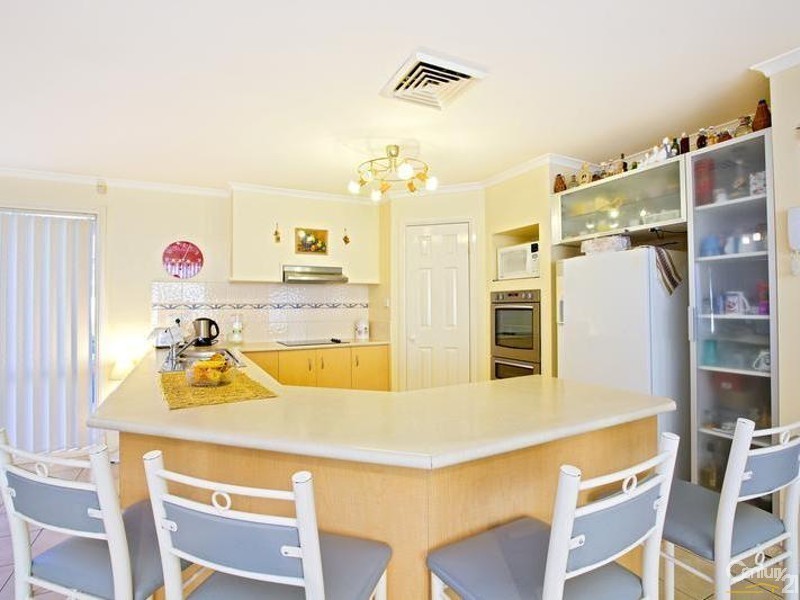 15 Baldini Place, Hinchinbrook NSW 2168