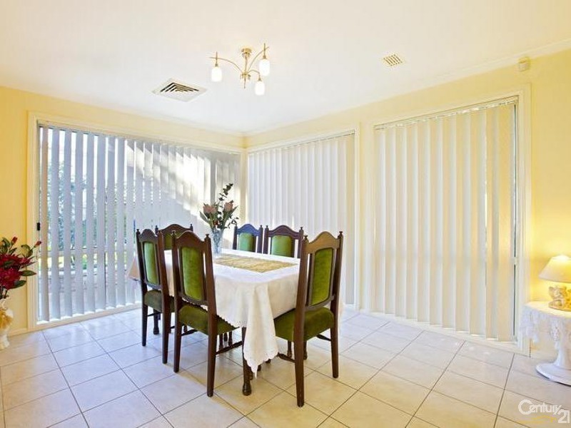 15 Baldini Place, Hinchinbrook NSW 2168