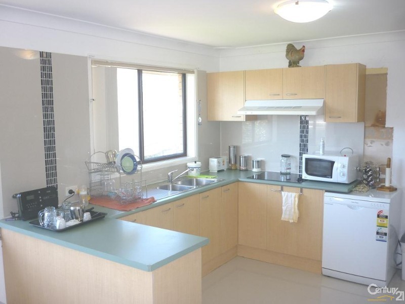 10 Mulligan Street, Bossley Park NSW 2176