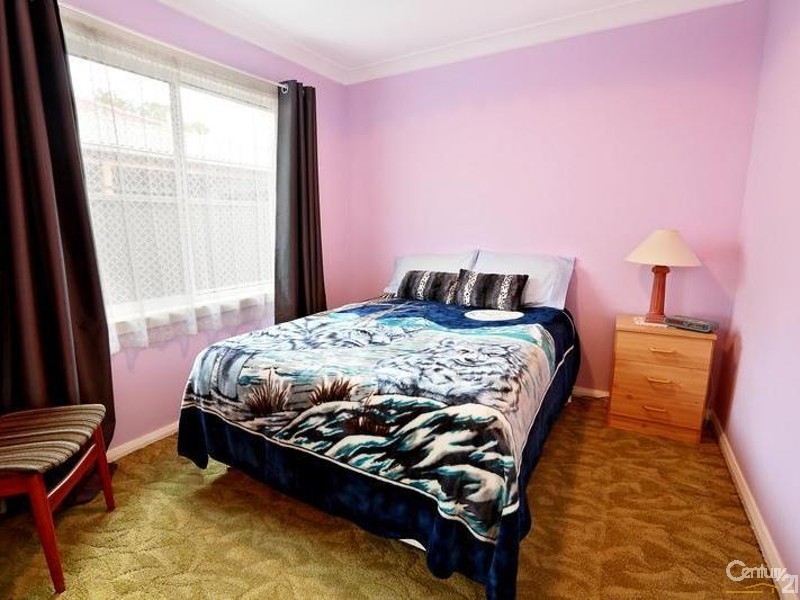 7 Hamersley Street, Fairfield West NSW 2165