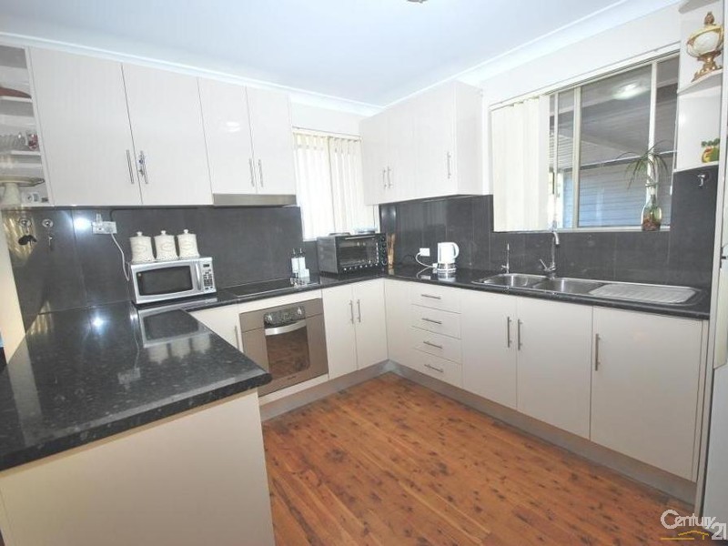 9 Frome Street, Fairfield West NSW 2165