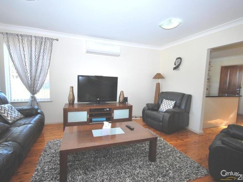 9 Frome Street, Fairfield West NSW 2165