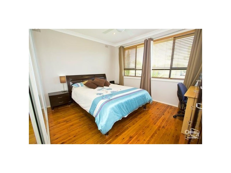 Fairfield West NSW 2165