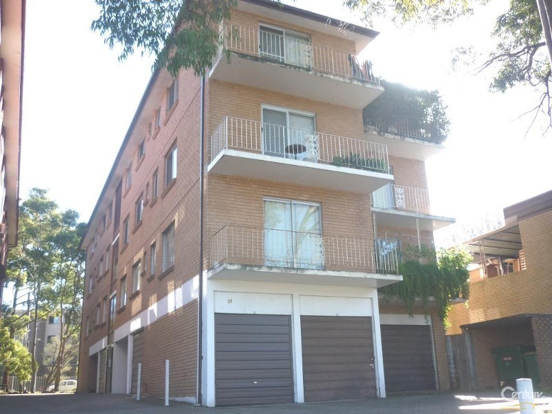 12/33 Carramar Avenue, Carramar NSW 2163